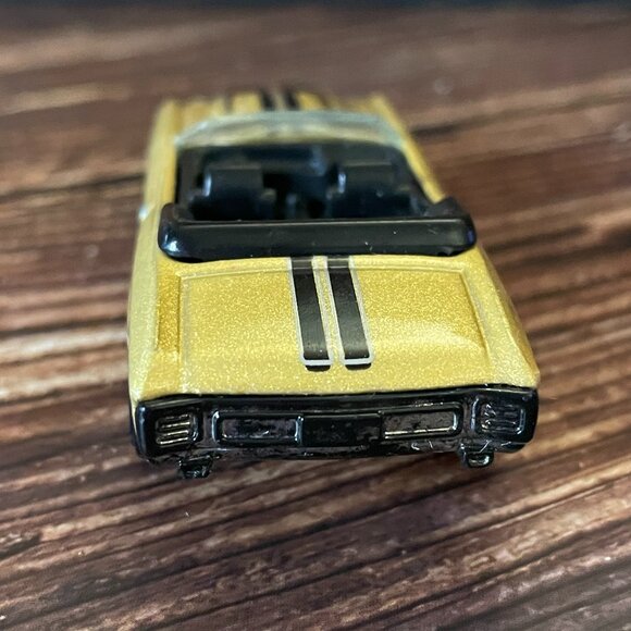 Hot Wheels1970 Chevelle SS Convertible Black/Gold Car1998 Mattel (SKU: 40TO) - Picture 4 of 6